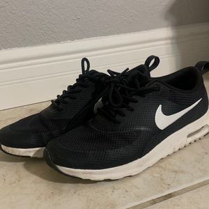 Nike black - size 6 -